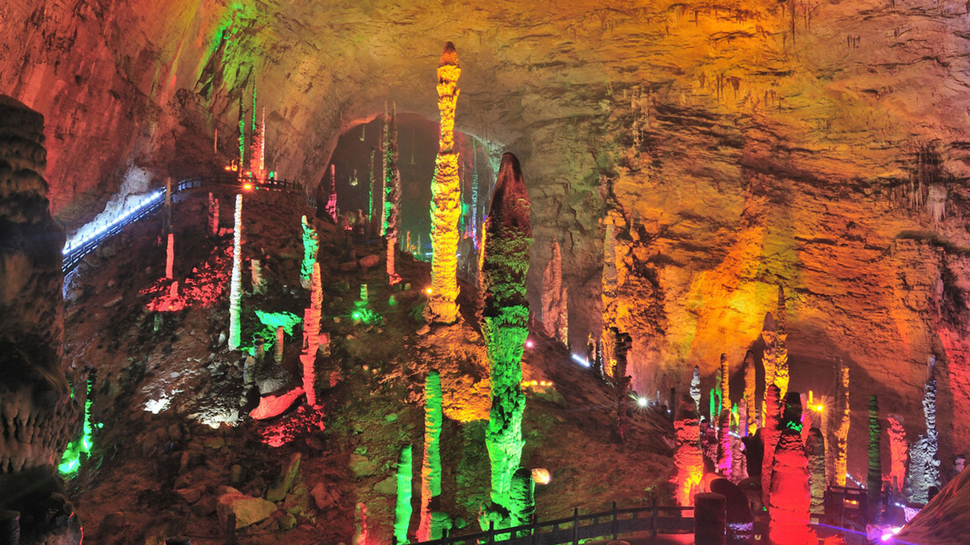 Huanglong Cave